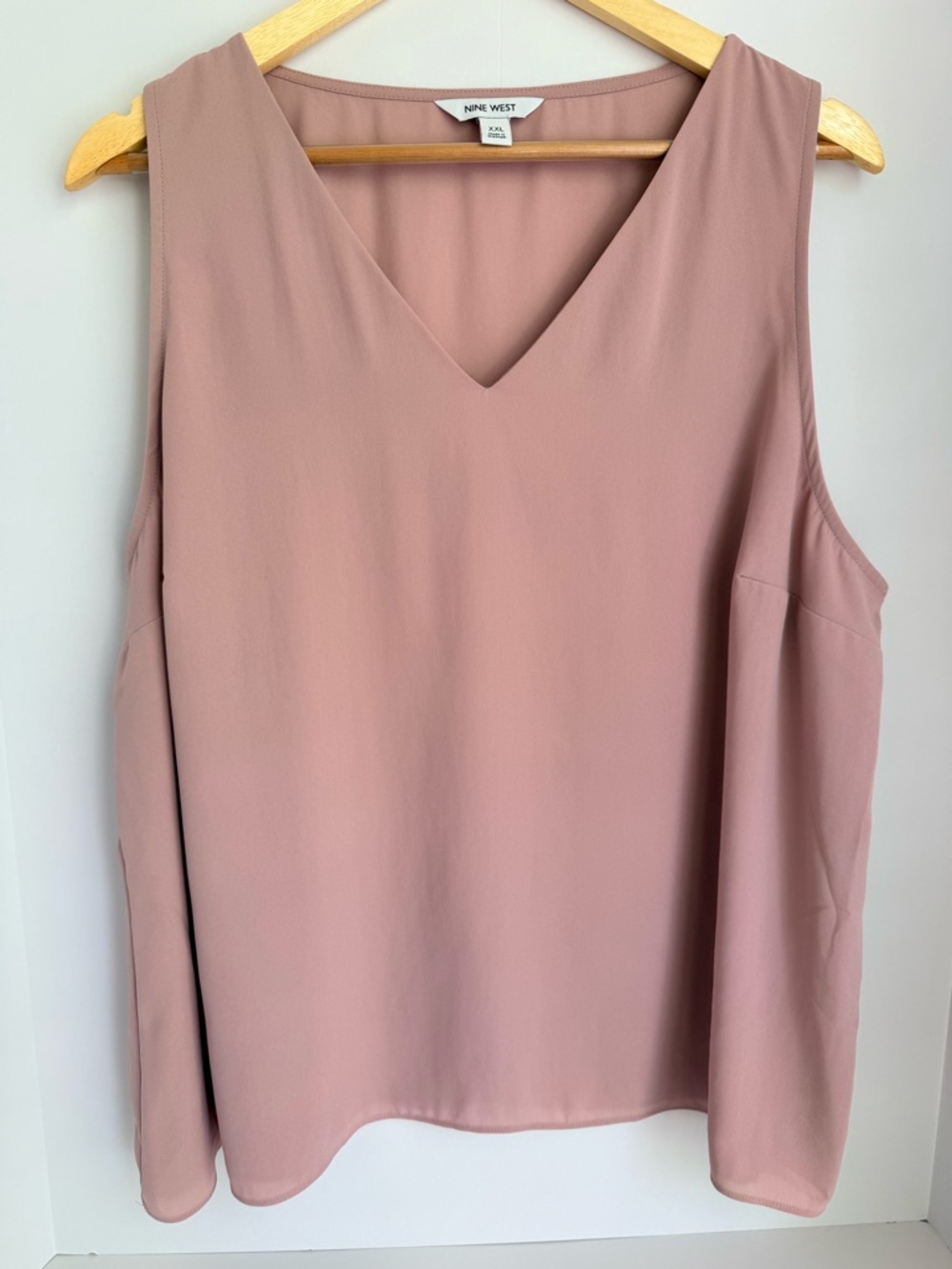Nine West Blush Pink V-Neck Sleeveless Camisole